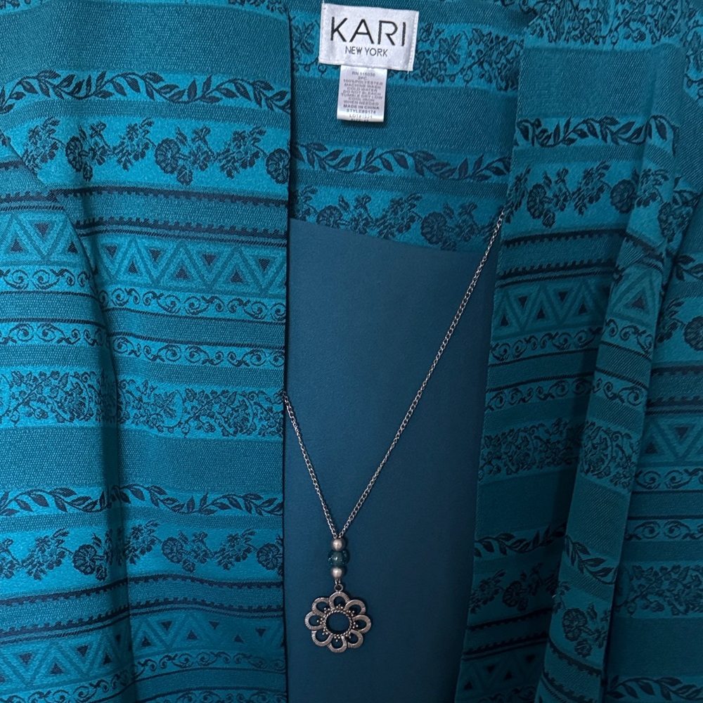 Teal Floral Pendant Necklace with Top 
Brand New